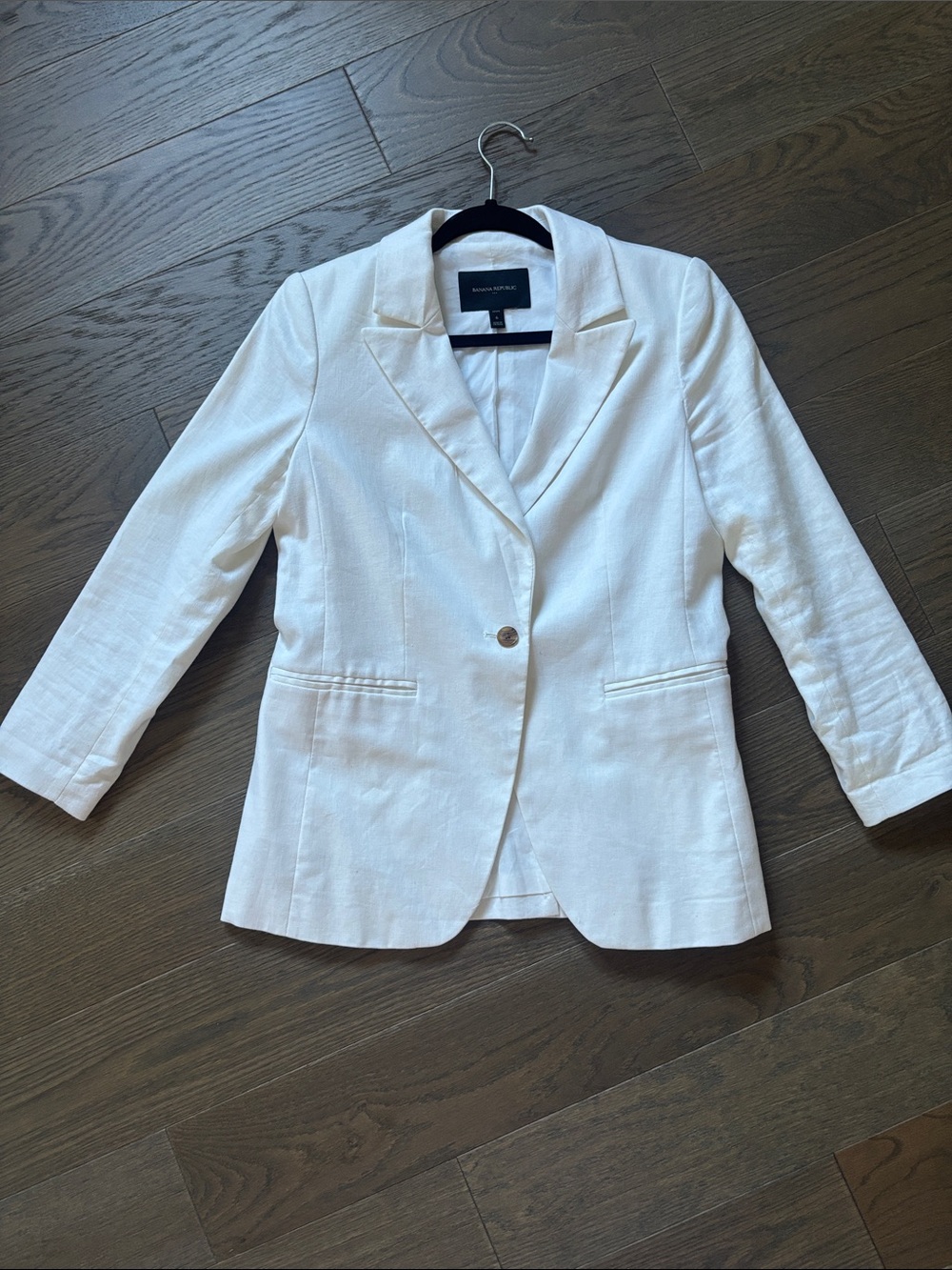 Banana Republic Cream Linen-Blend Single-Button Blazer